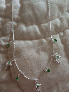 🌷$2 NWT WEI Gorgeous Silver Dolphin Necklace with Green Stones